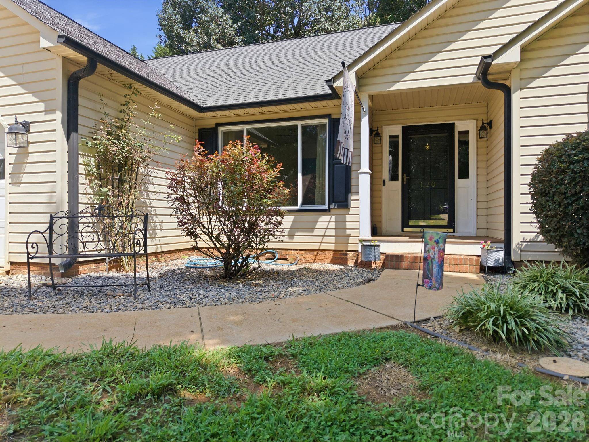 120 Strawberry LN, Salisbury, NC 28147