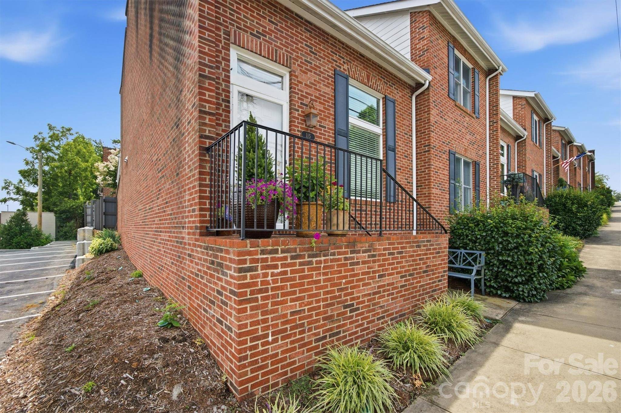 115 W Meeting ST, Morganton, NC 28655