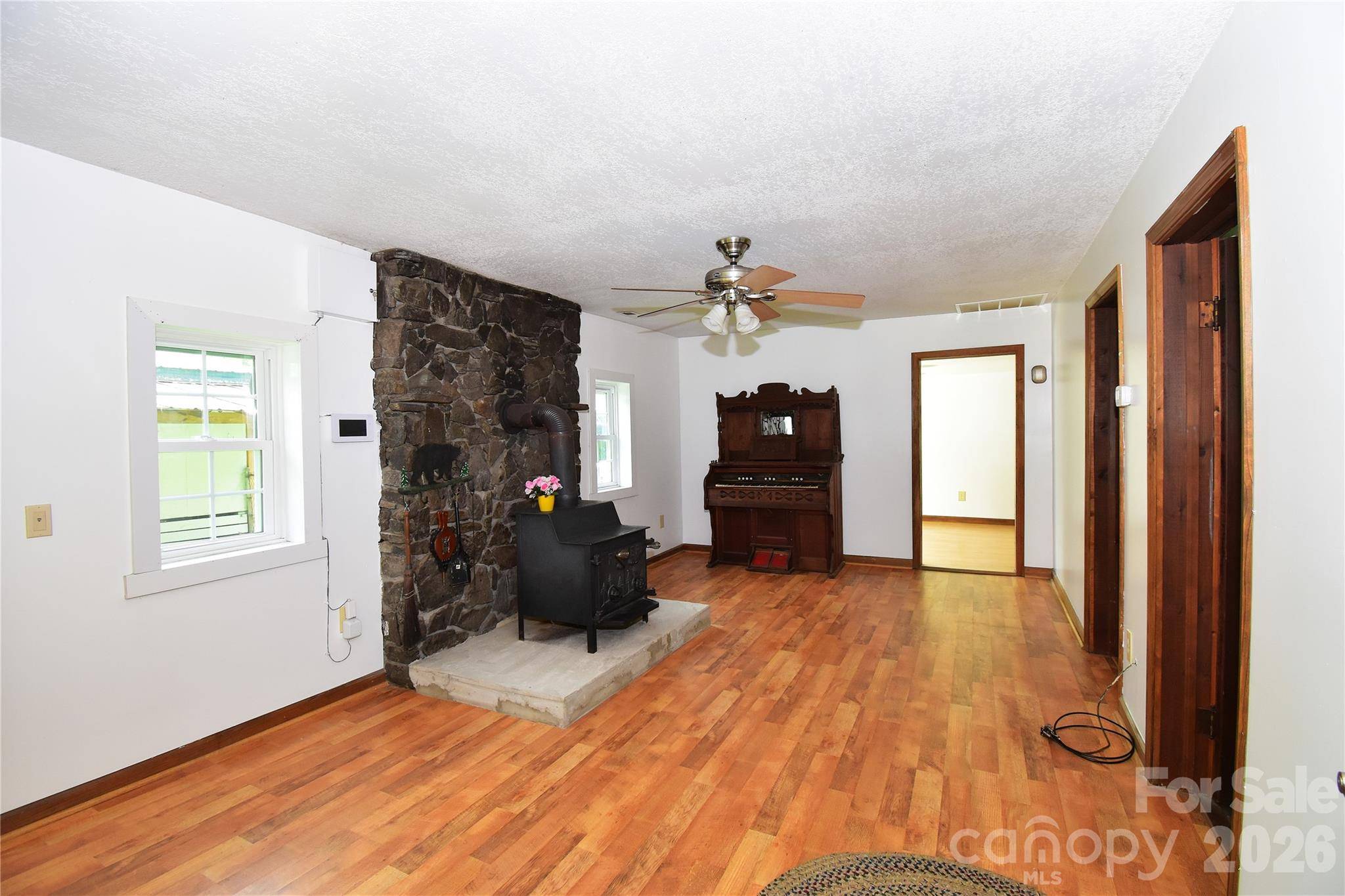 2124 Pisgah HWY, Candler, NC 28715