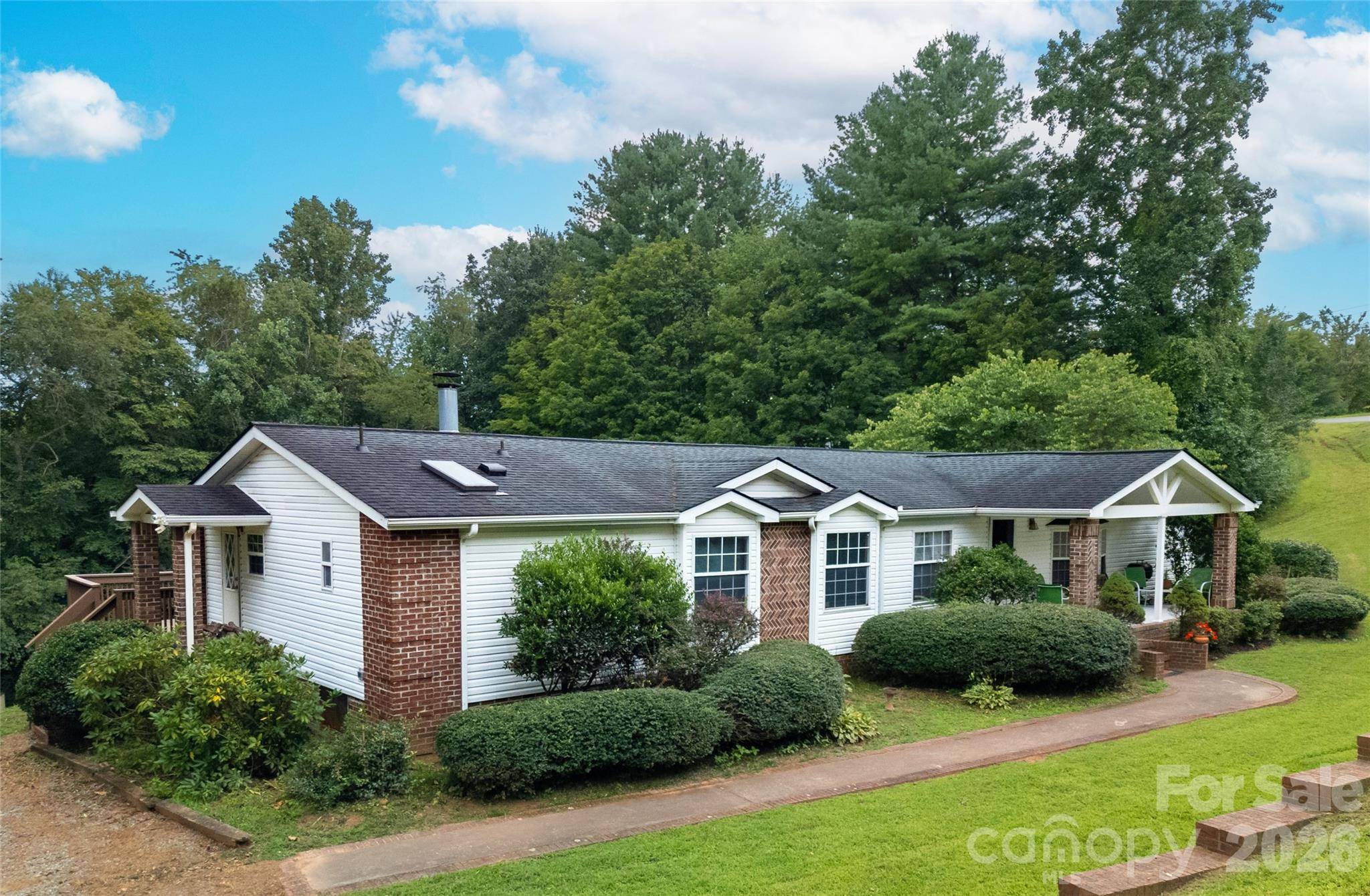 15 Windy Canyon RD, Candler, NC 28715