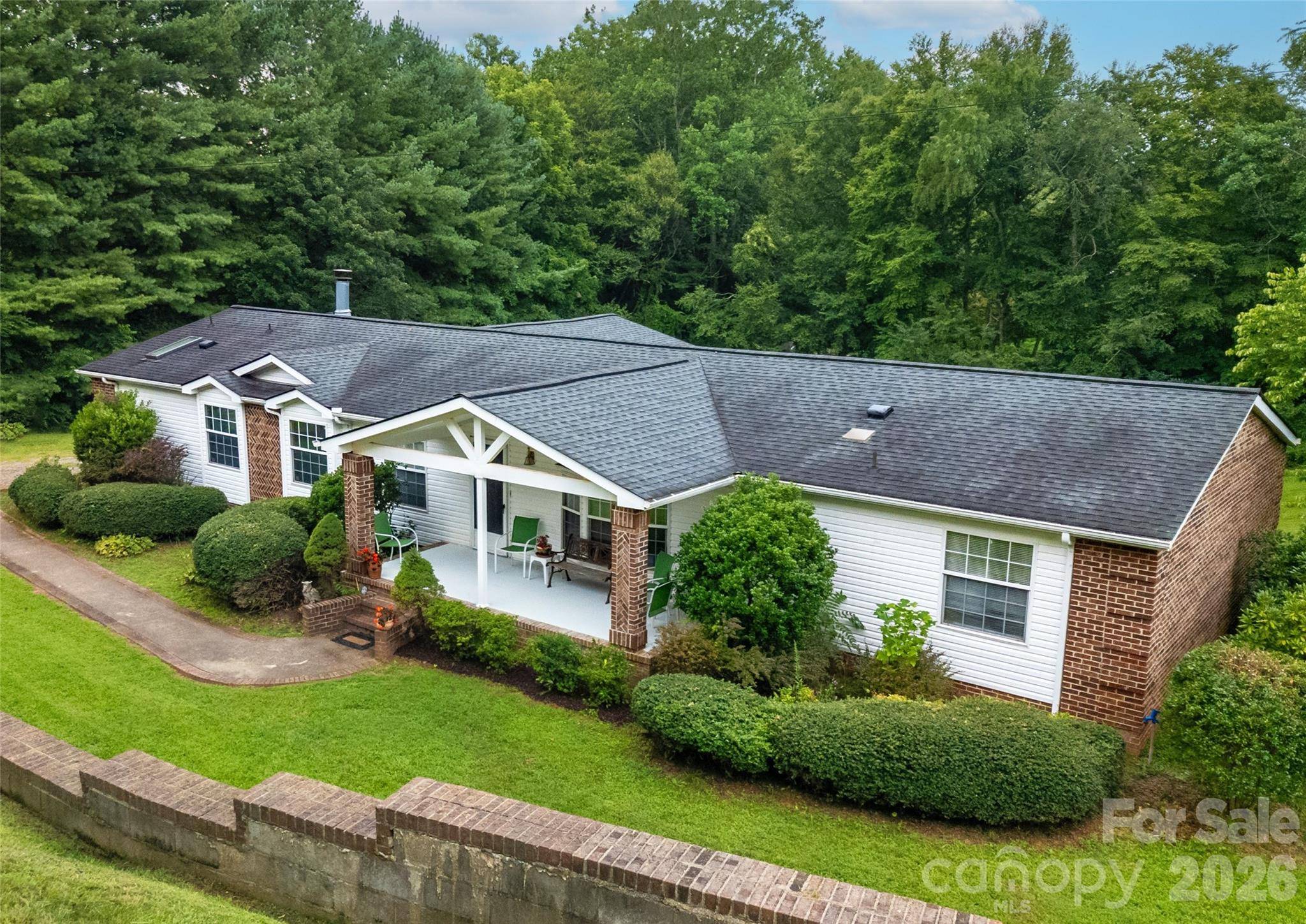 15 Windy Canyon RD, Candler, NC 28715