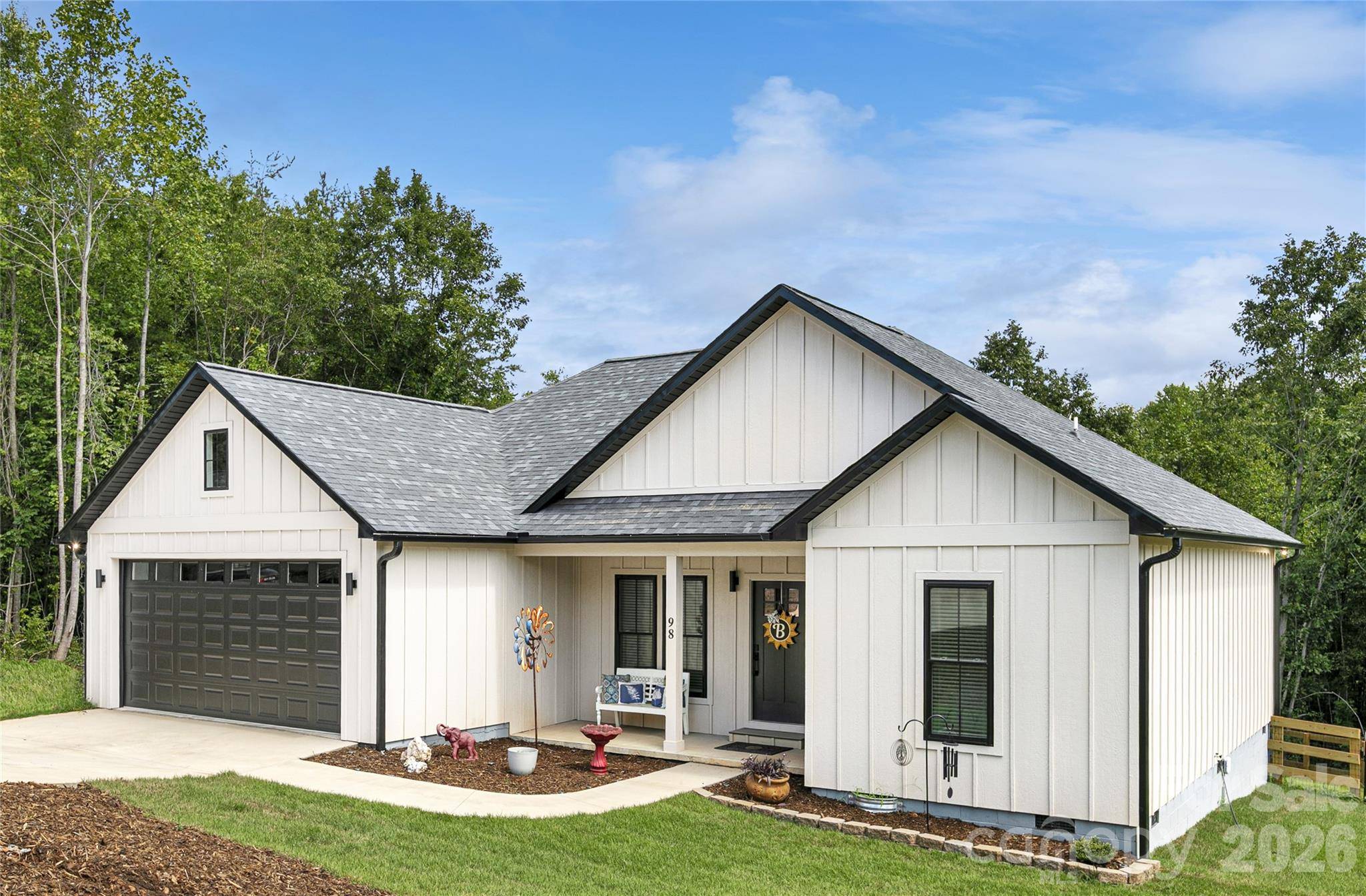 98 Lexxi LN, Tryon, NC 28782