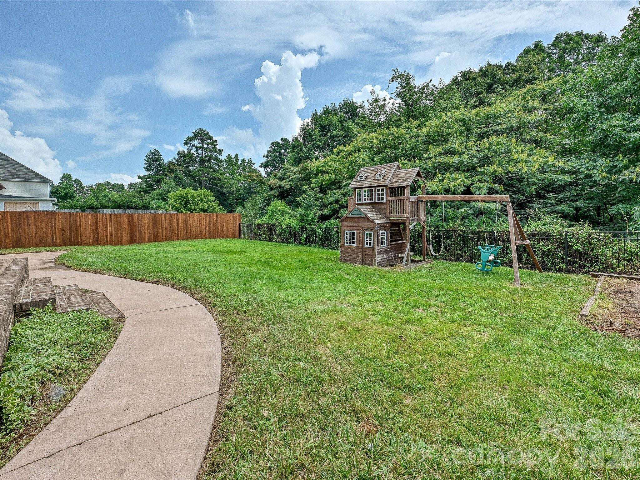 7648 Natalie Commons DR, Denver, NC 28037