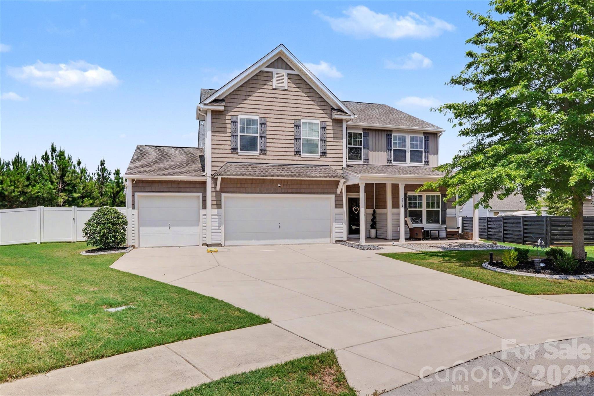 2834 Kinloch CT, Clover, SC 29710