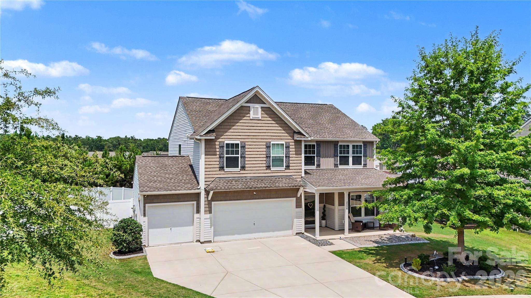 2834 Kinloch CT, Clover, SC 29710