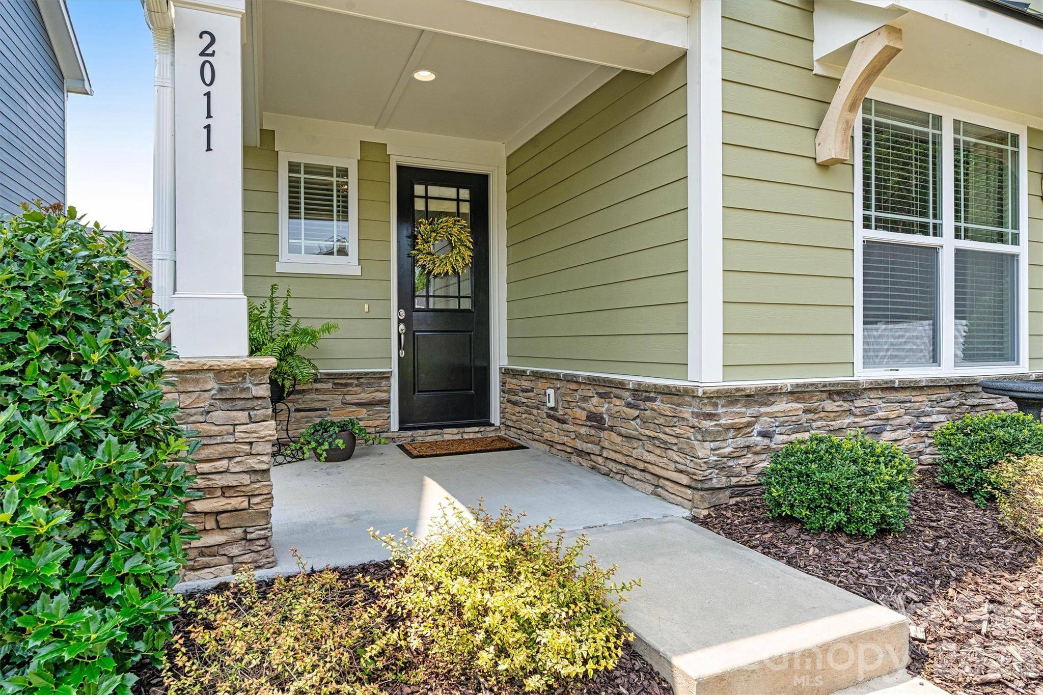 2011 Claybrook LN, Denver, NC 28037