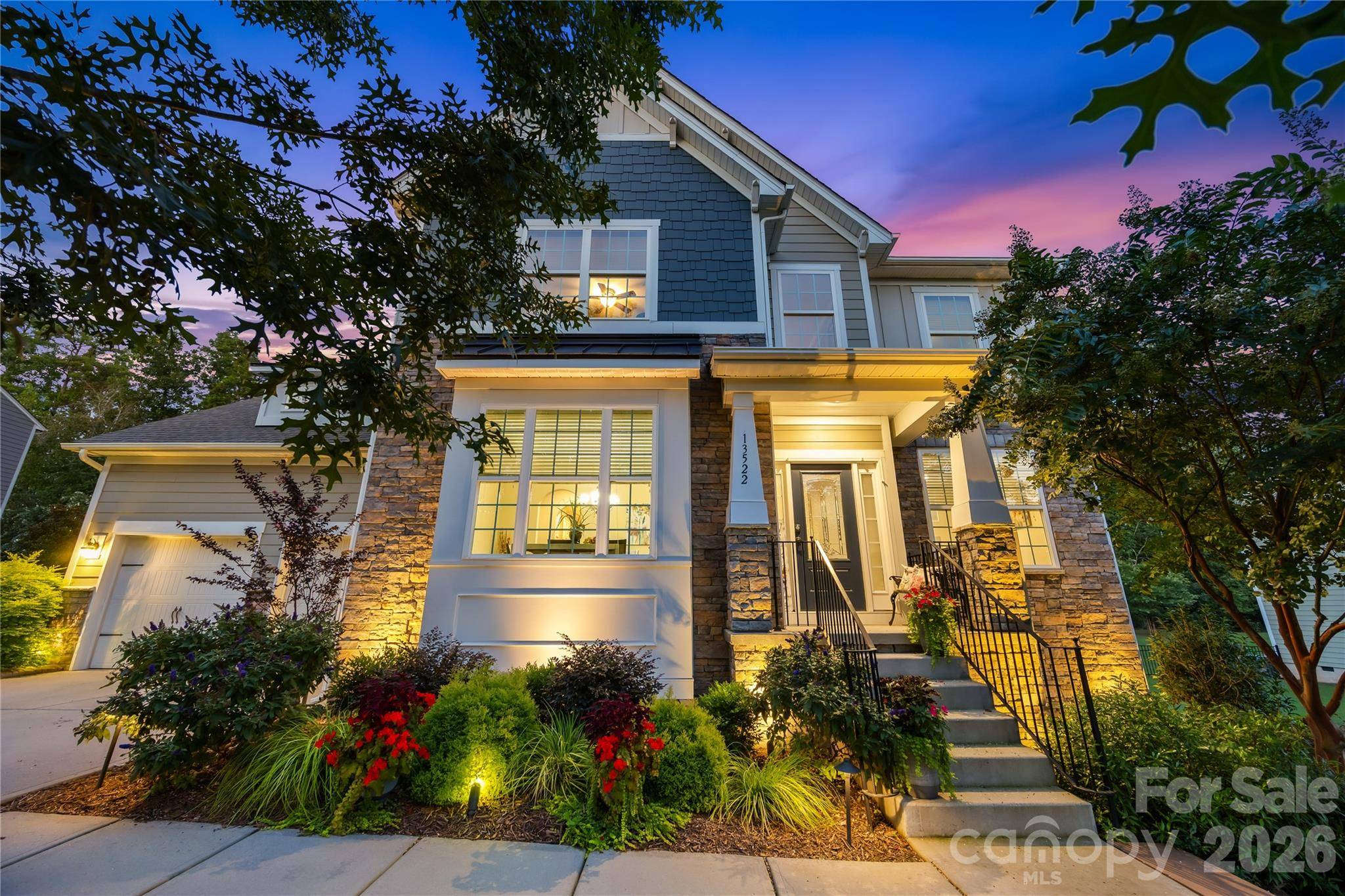 13522 Hyperion Hills LN, Charlotte, NC 28278