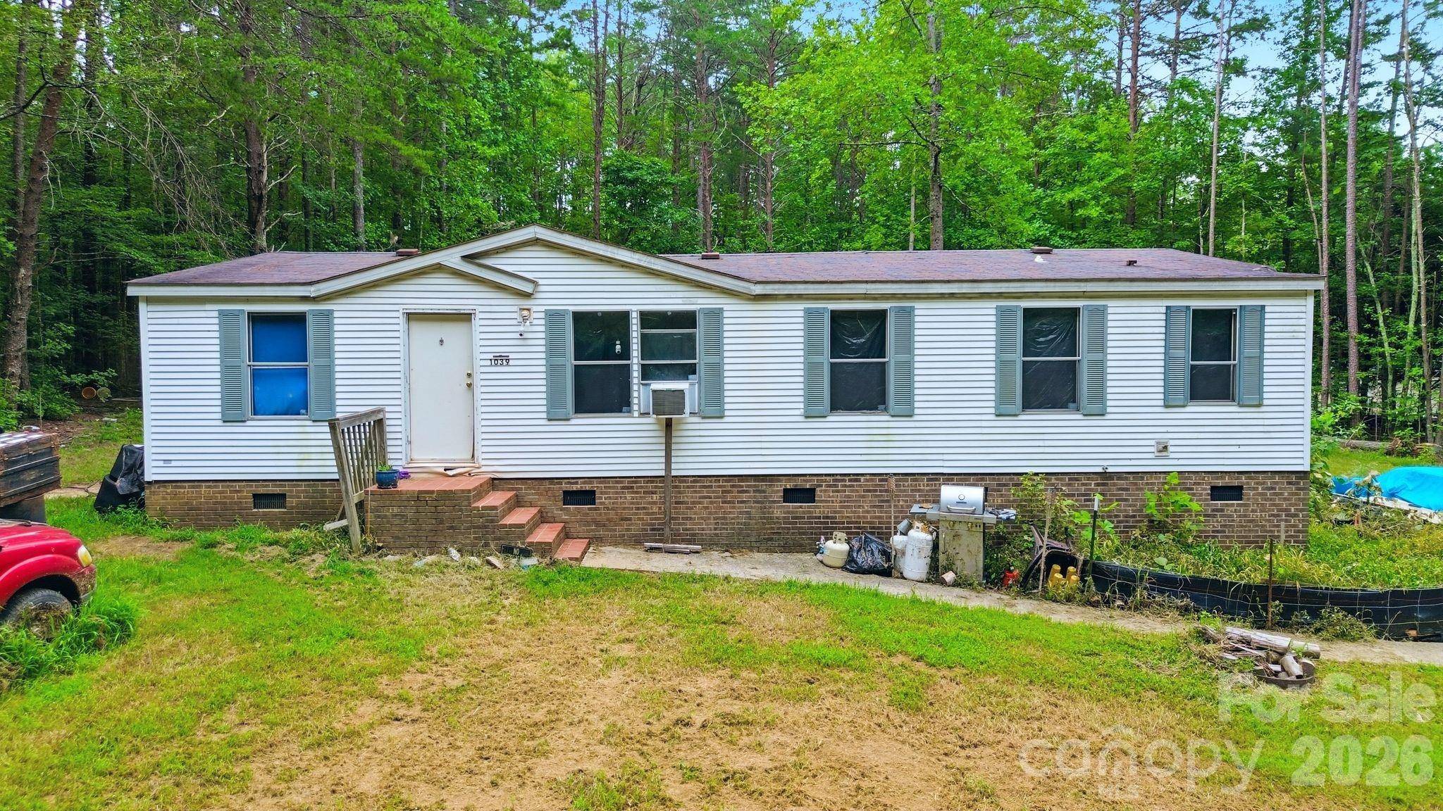 1039 Monterey DR, Iron Station, NC 28080