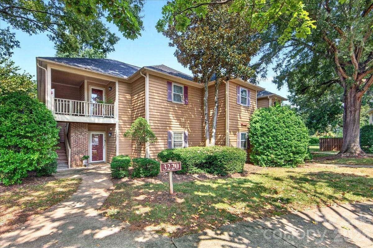 3220 Selwyn Farms LN #5, Charlotte, NC 28209