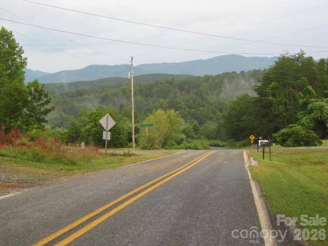 409 Arrowood RD, Rutherfordton, NC 28139