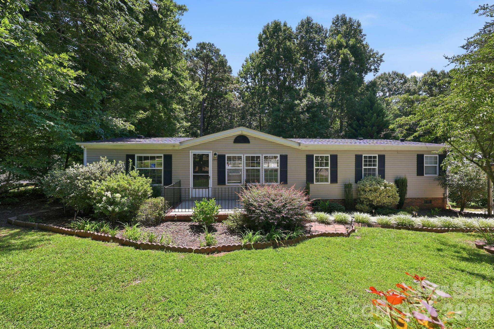 299 Sailwinds RD, Mooresville, NC 28115