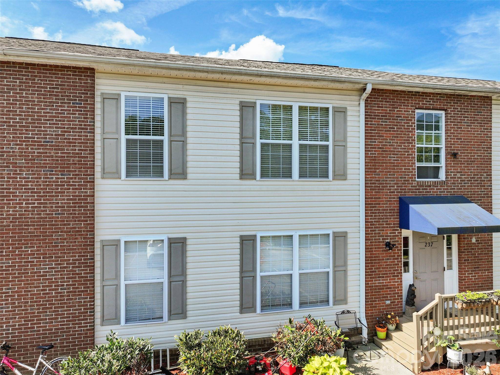 237 Camelot DR #B, Waynesville, NC 28786