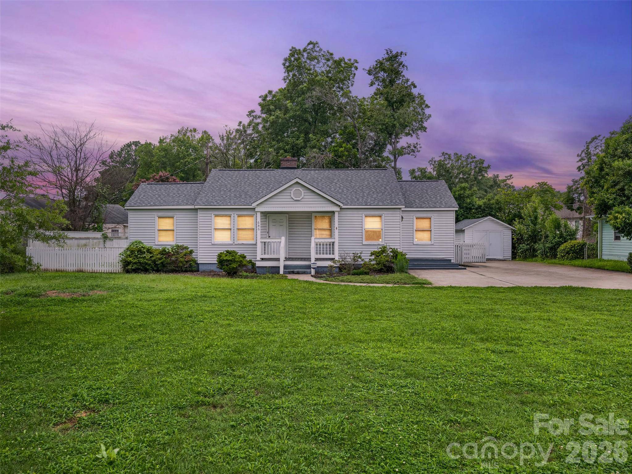646 Marsh RD, Charlotte, NC 28209
