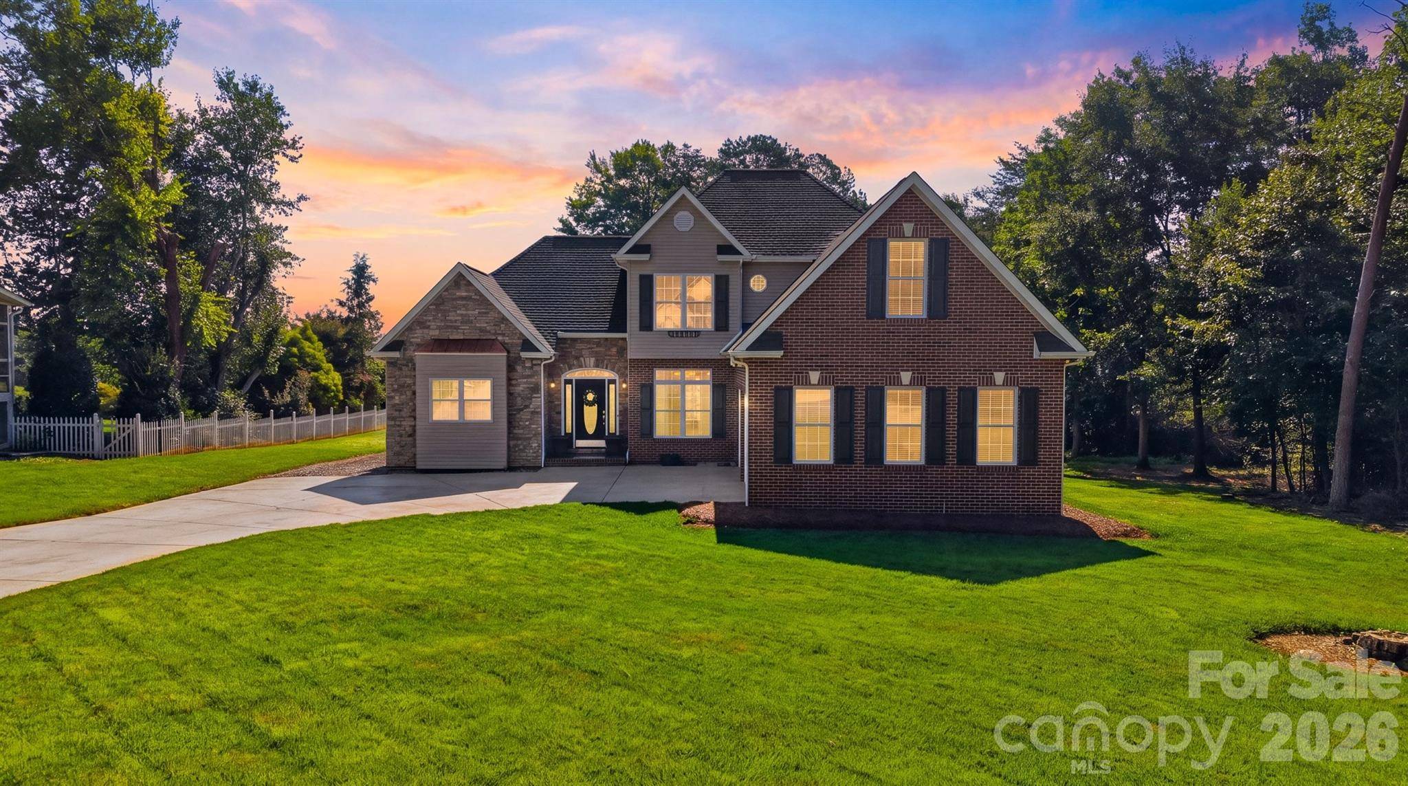 4510 18th Street LN NE, Hickory, NC 28601