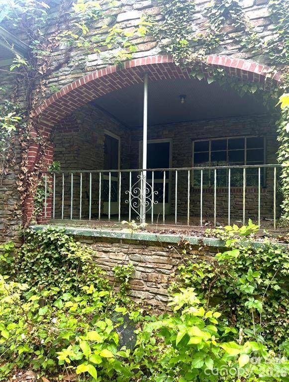 2870 Rutherford College RD, Connelly Springs, NC 28612