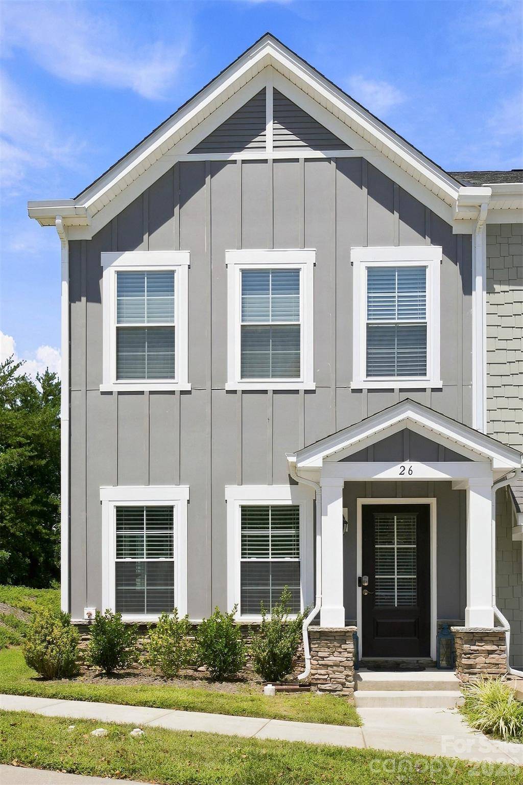 26 Walnut Springs DR, Asheville, NC 28804