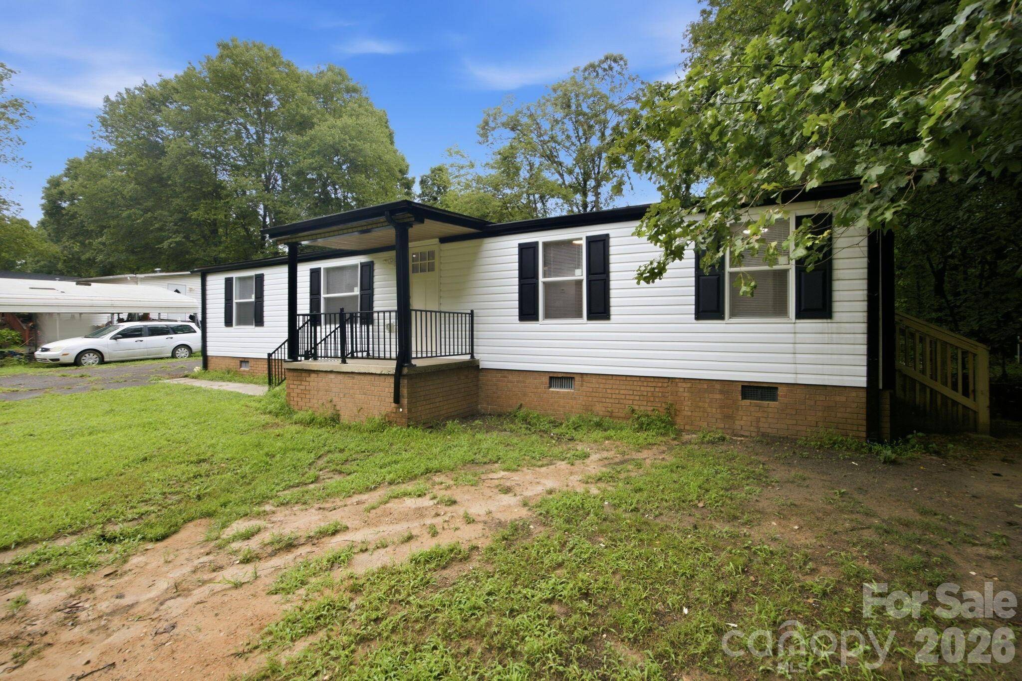 3250 Ole Country LN, Claremont, NC 28610