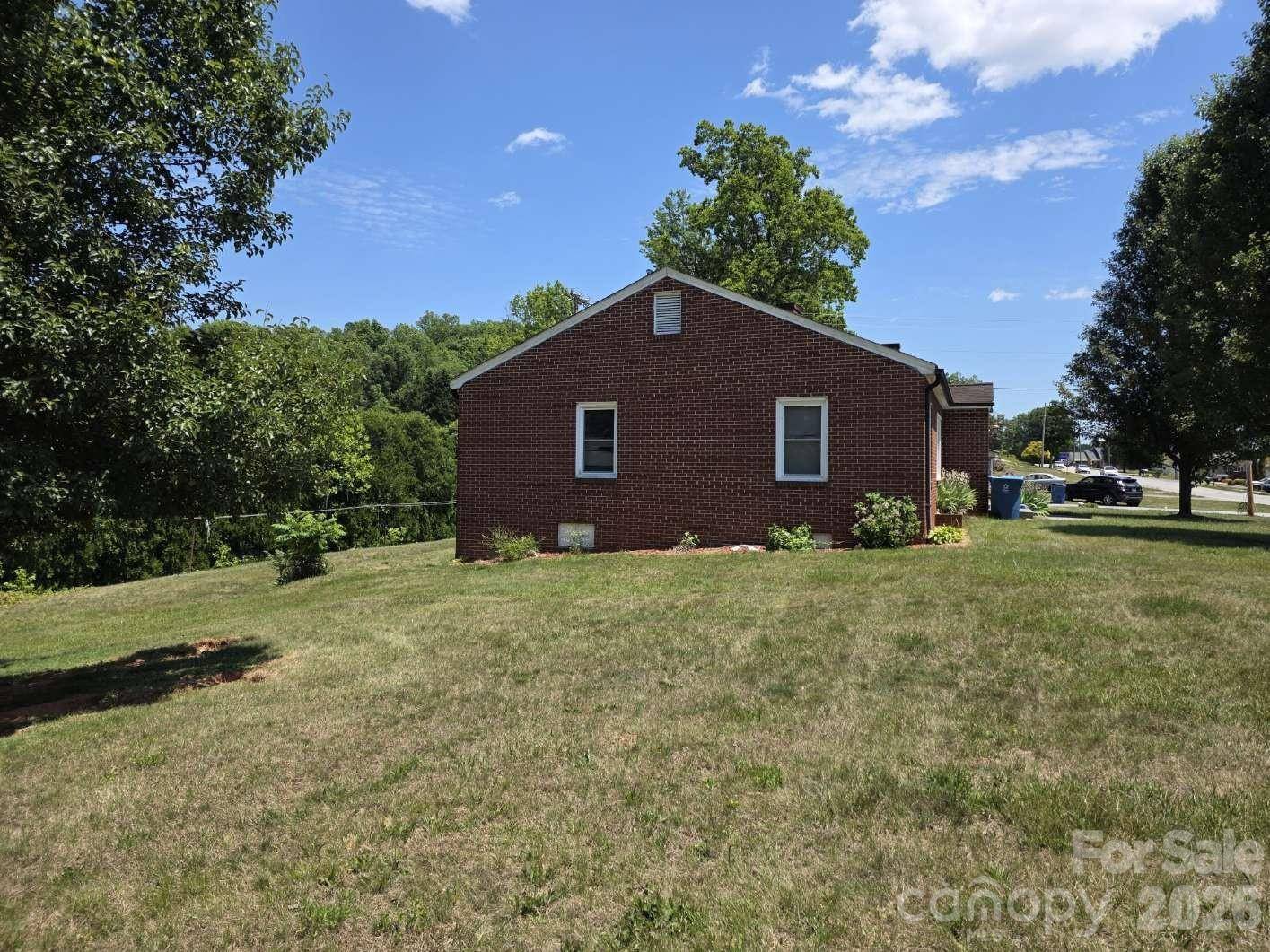 744 Pleasant Hill RD, Lenoir, NC 28645