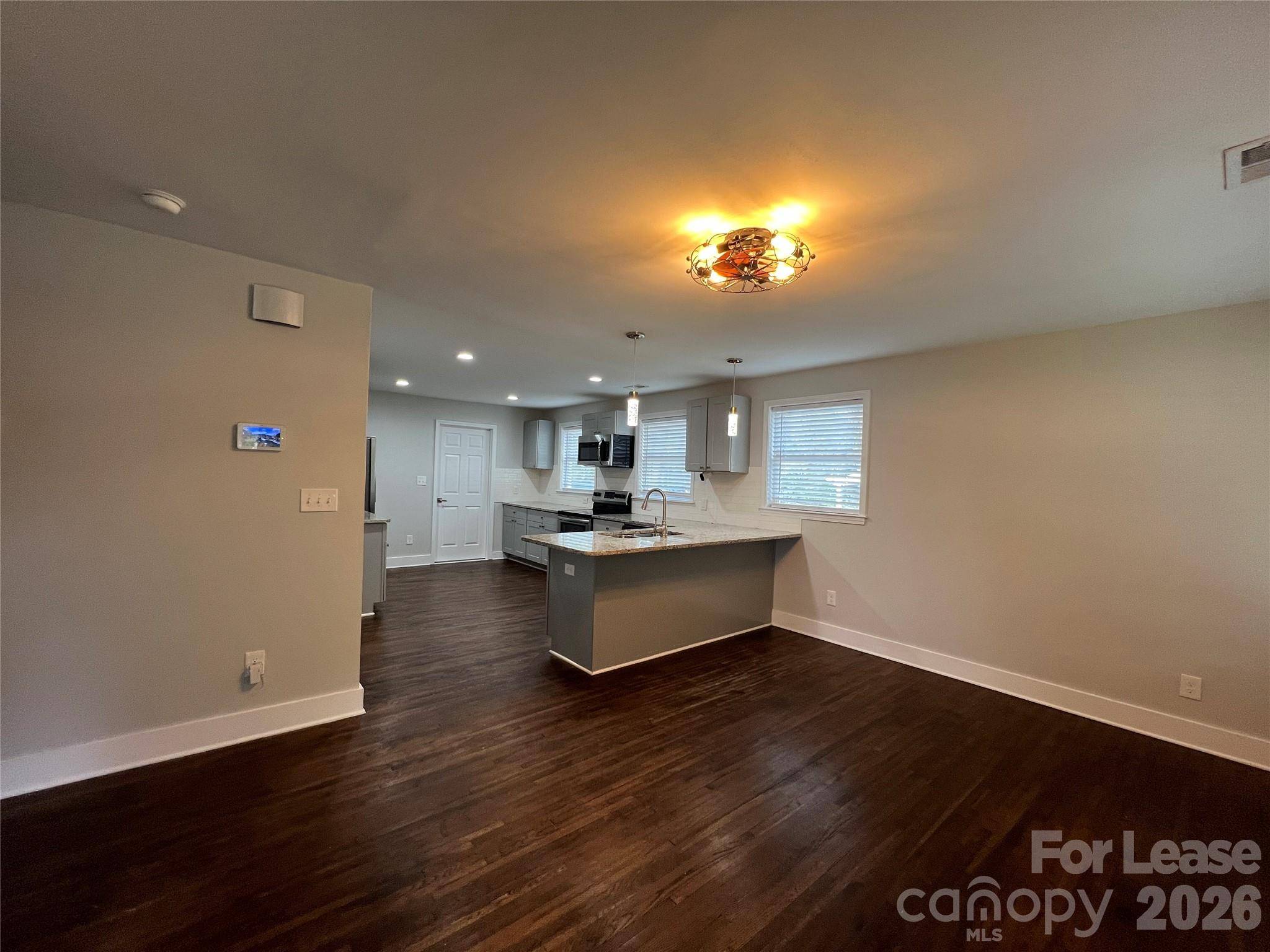 1909 St Luke ST, Charlotte, NC 28216