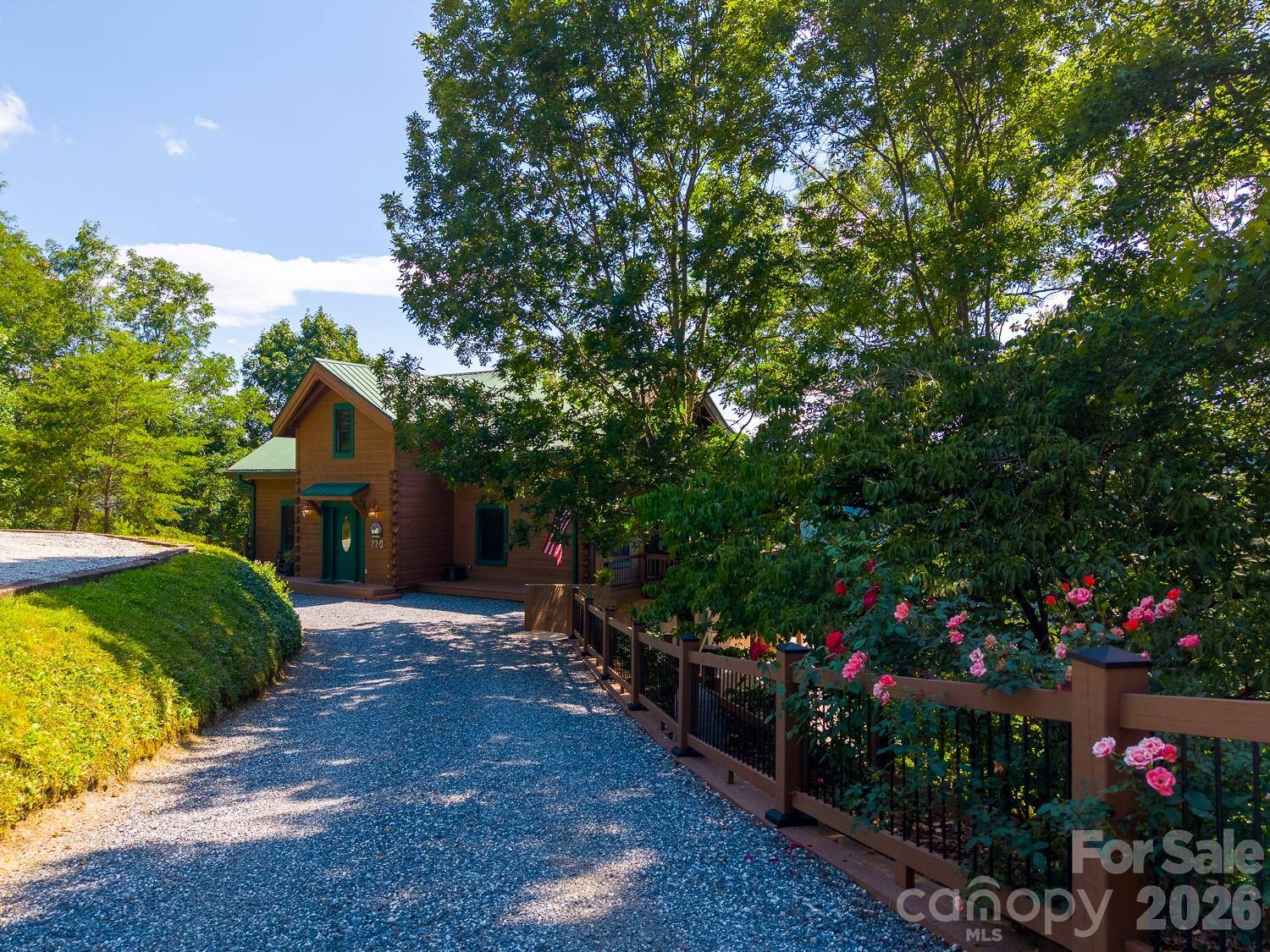 Address not disclosed, Bryson City, NC 28713