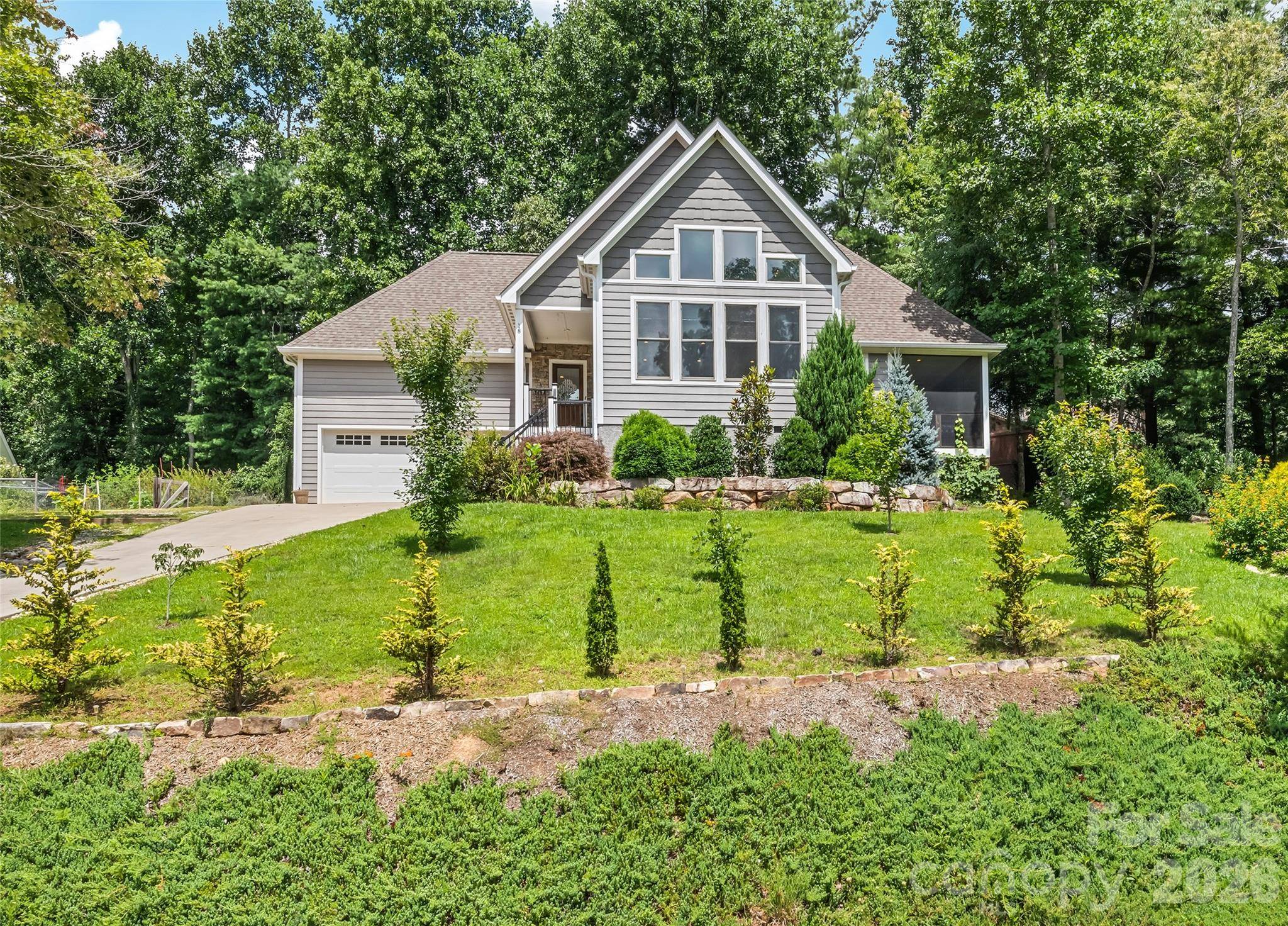 18 Forget Me Not MDWS, Fairview, NC 28730