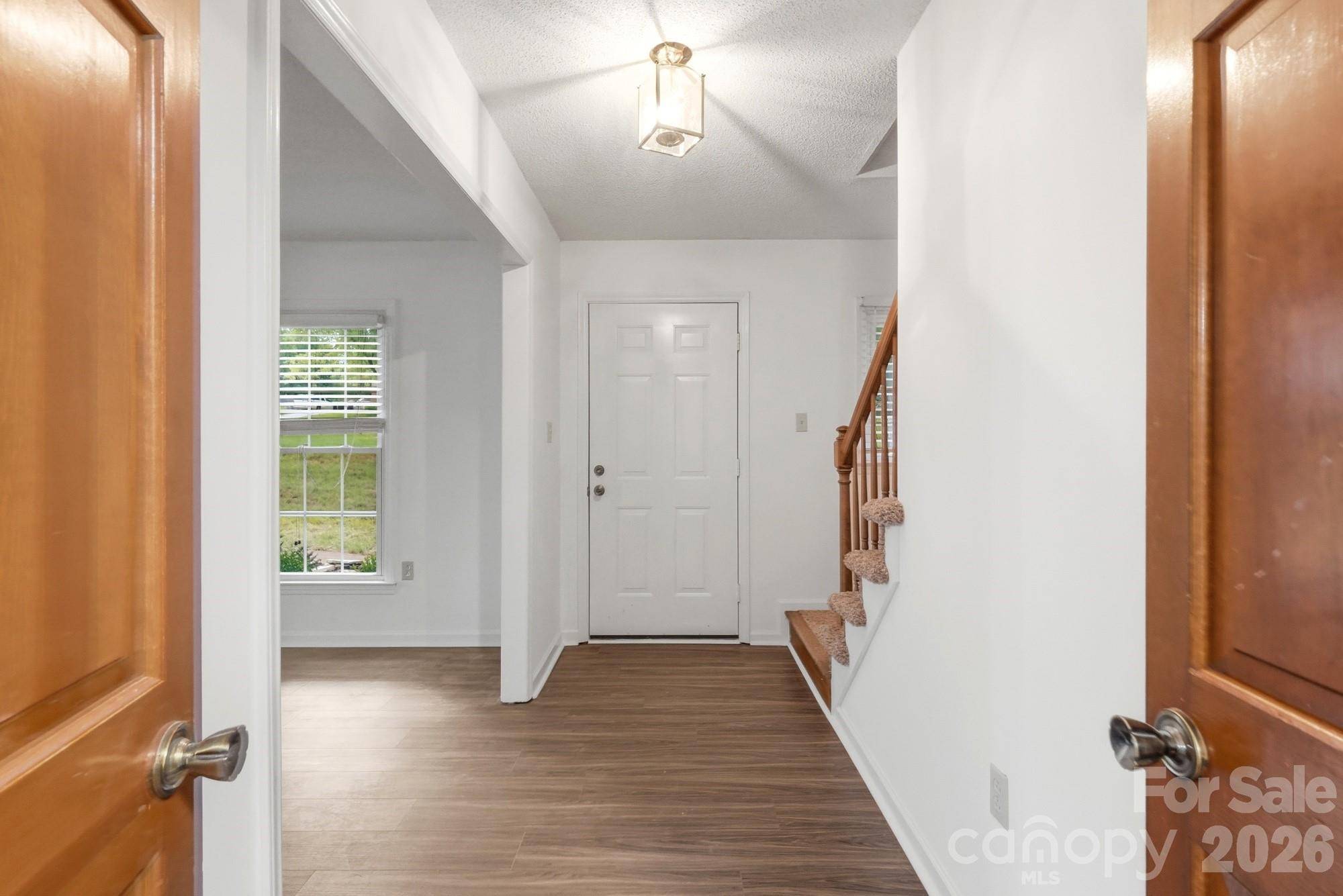 10211 Meadow Hollow DR, Charlotte, NC 28227