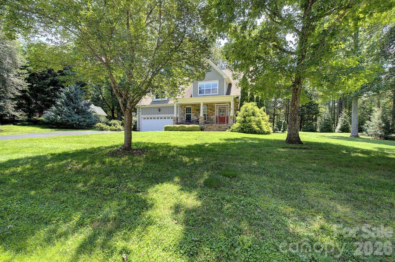 212 Tall Timbers TRL, Hendersonville, NC 28792