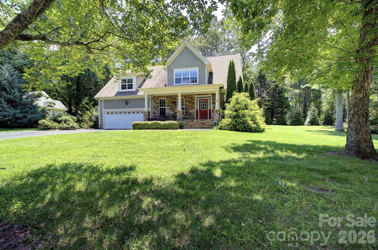 212 Tall Timbers TRL, Hendersonville, NC 28792