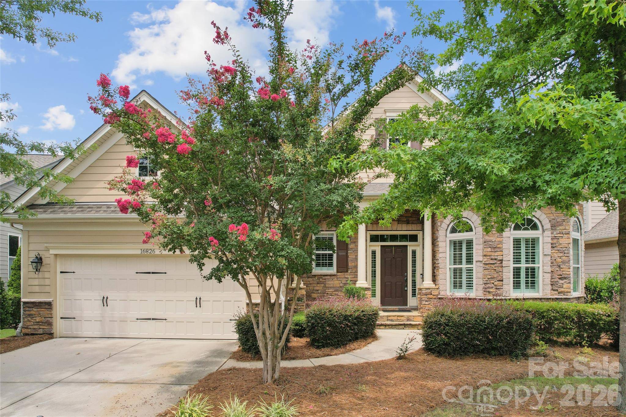 16826 Coves Edge LN, Charlotte, NC 28278