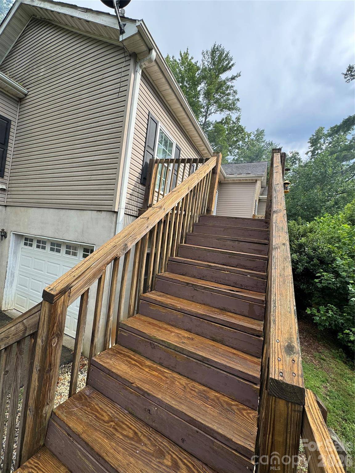 1886 Old Linville RD, Marion, NC 28752
