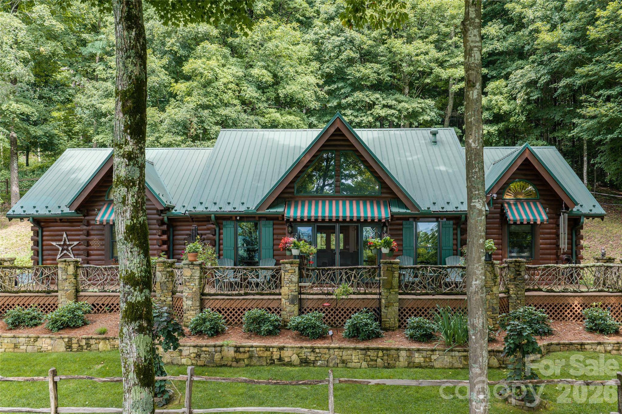 580 Flying Hawk TRL, Waynesville, NC 28786