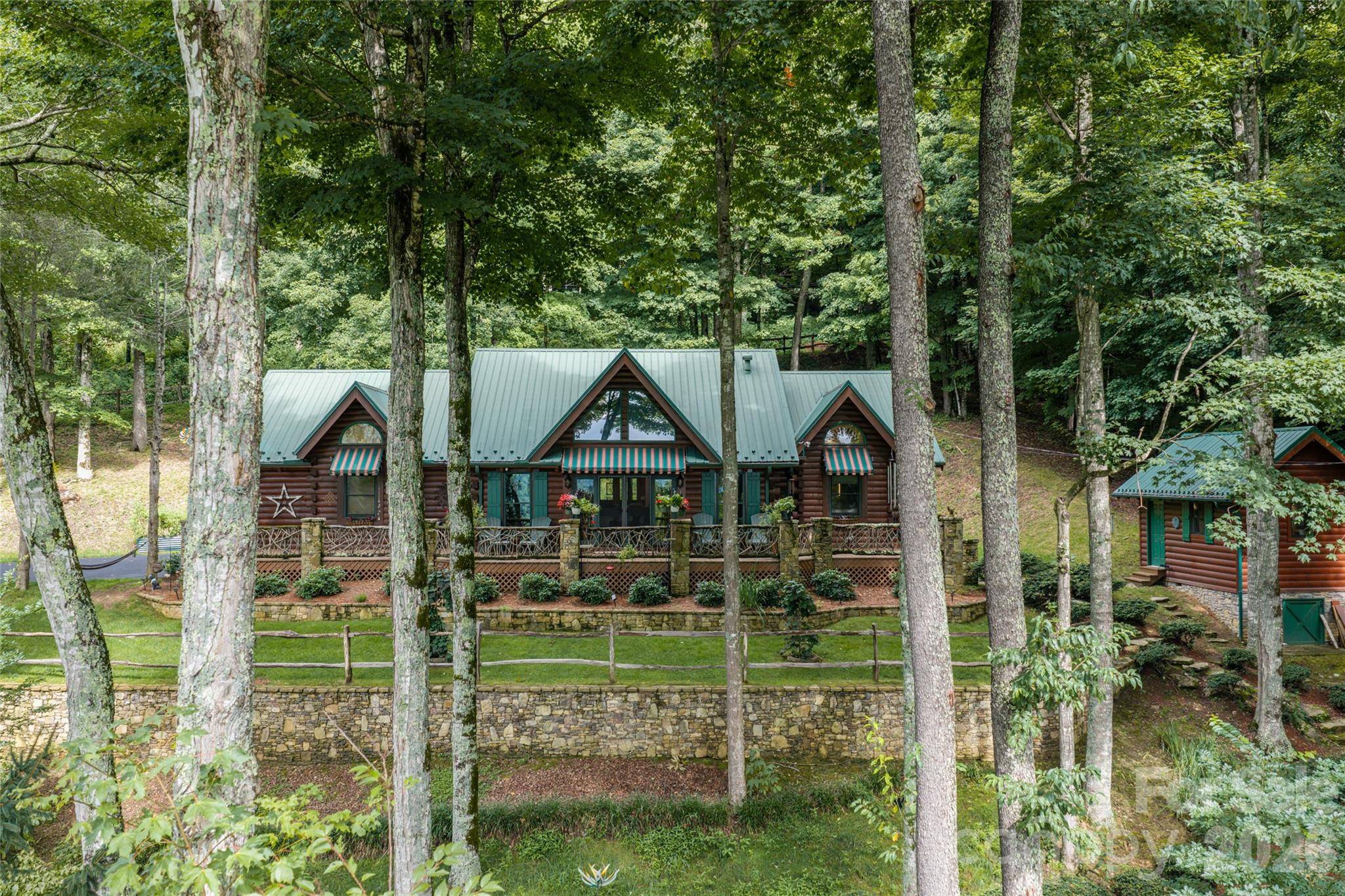 580 Flying Hawk TRL, Waynesville, NC 28786