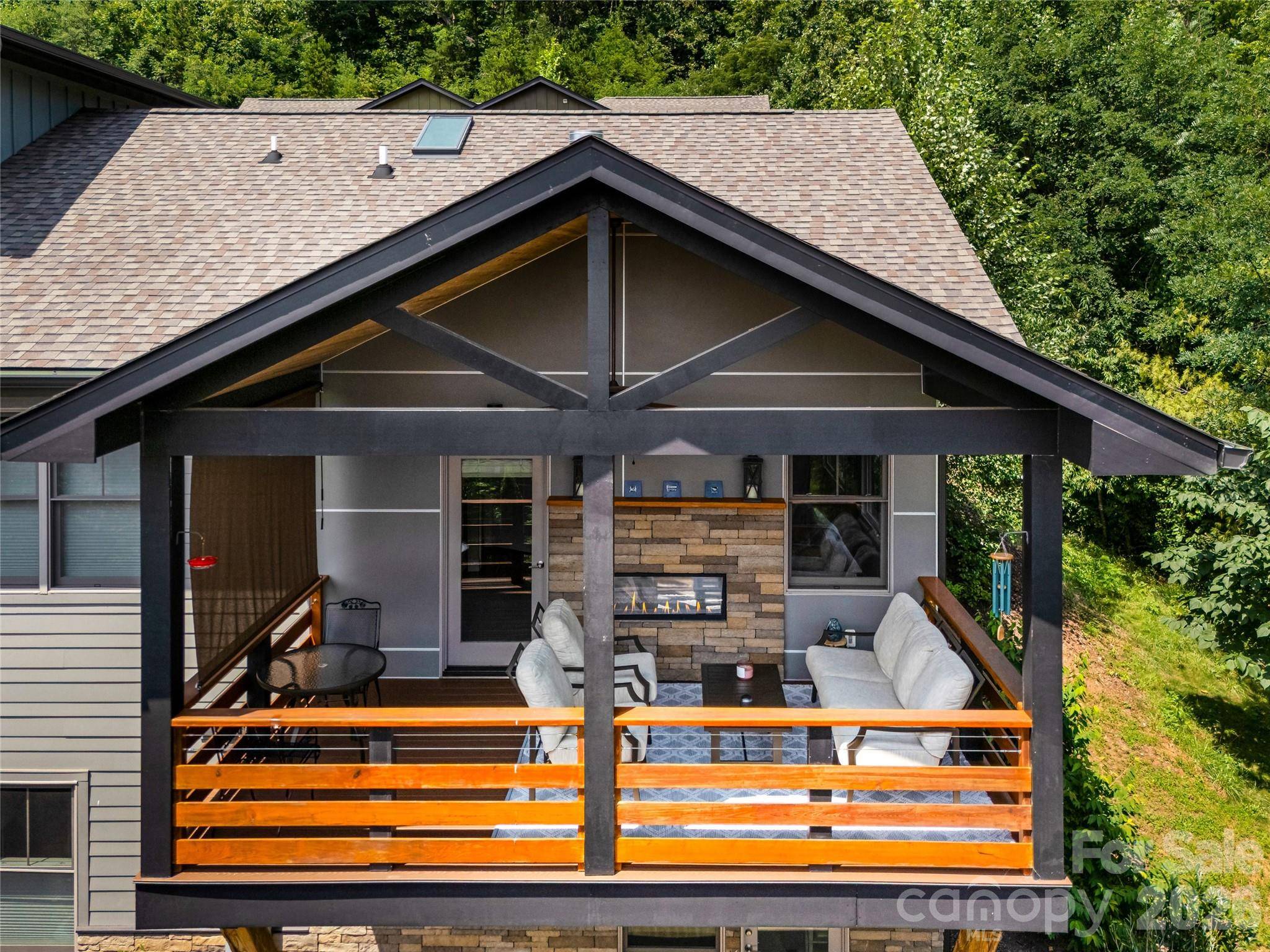 409 Kessler PL, Asheville, NC 28804
