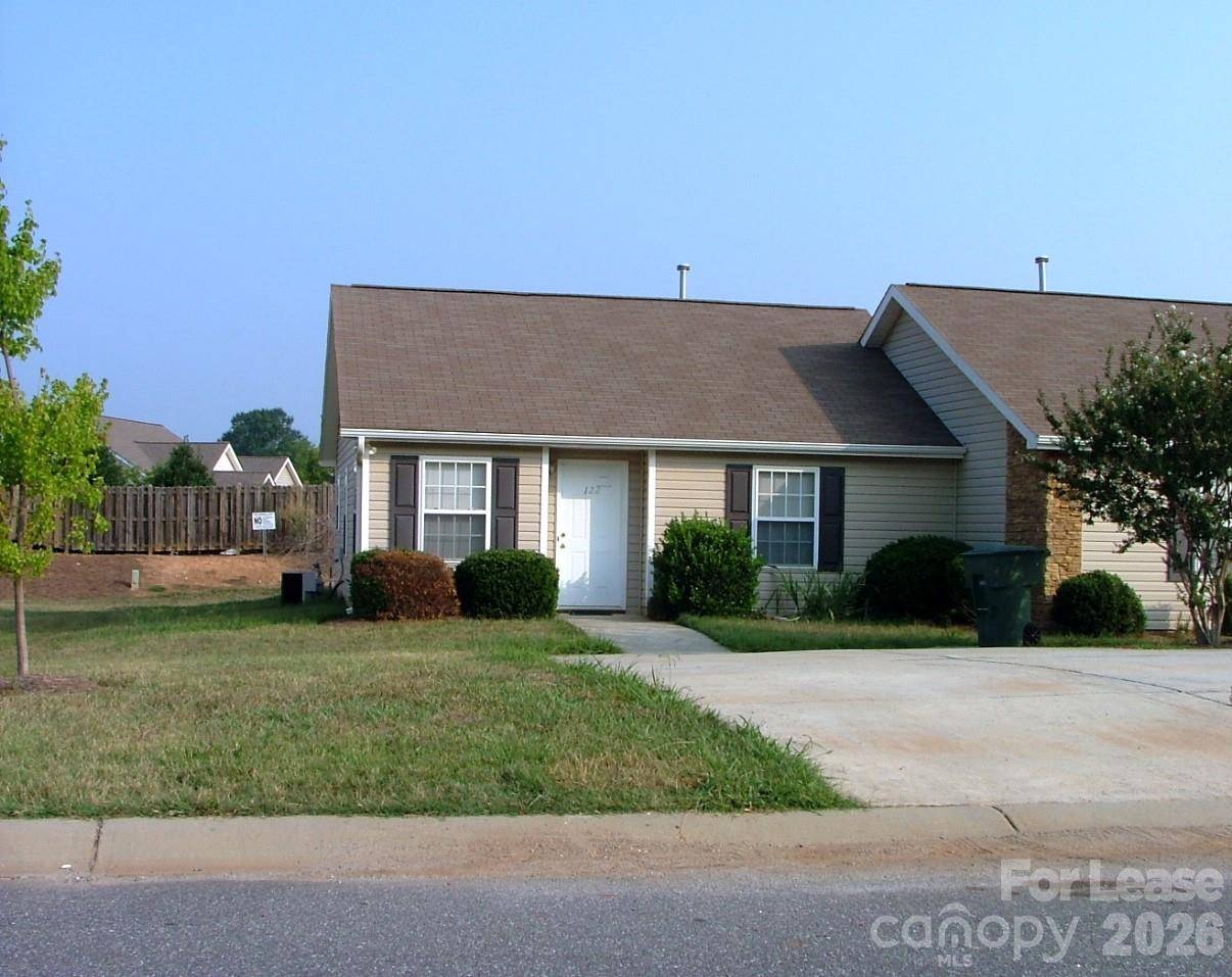 122 Springwood LN, Mooresville, NC 28117