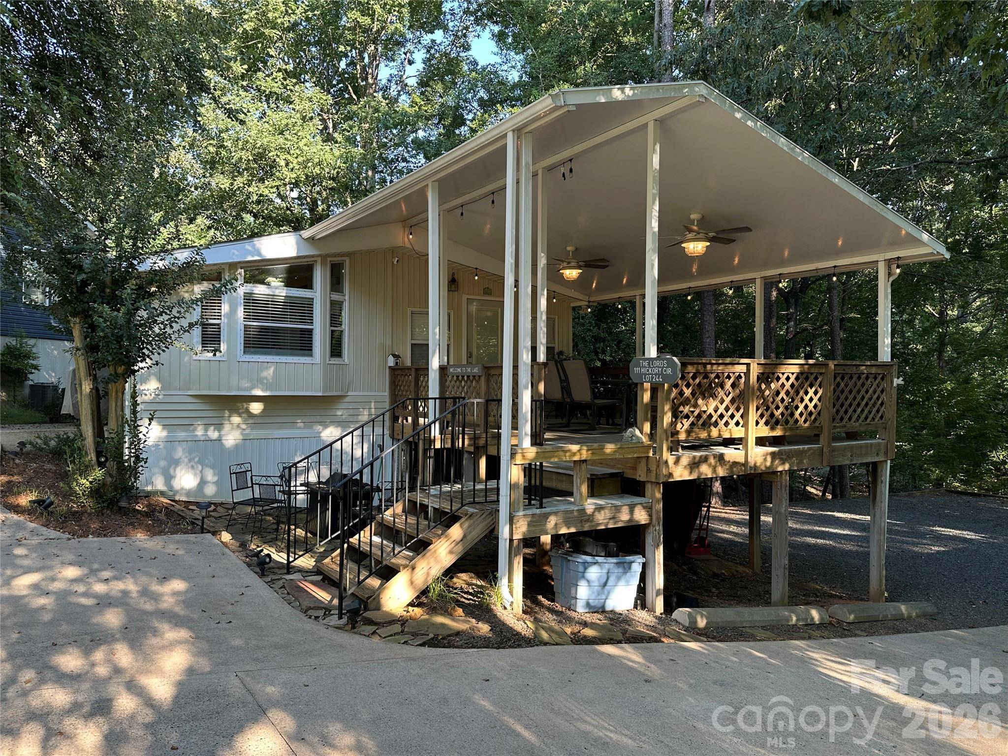 111 Hickory CIR, New London, NC 28127
