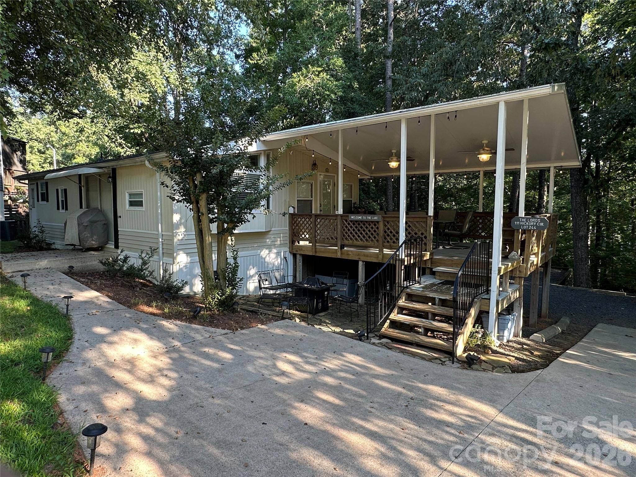 111 Hickory CIR, New London, NC 28127