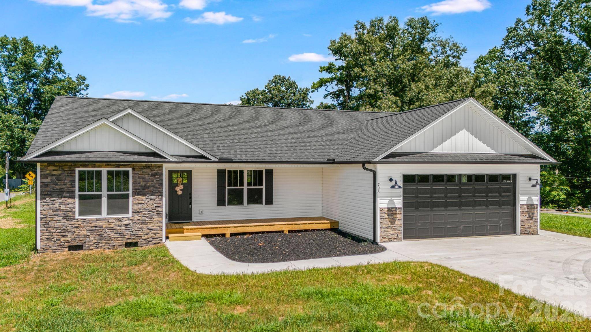 735 Jupiter RD, Weaverville, NC 28787