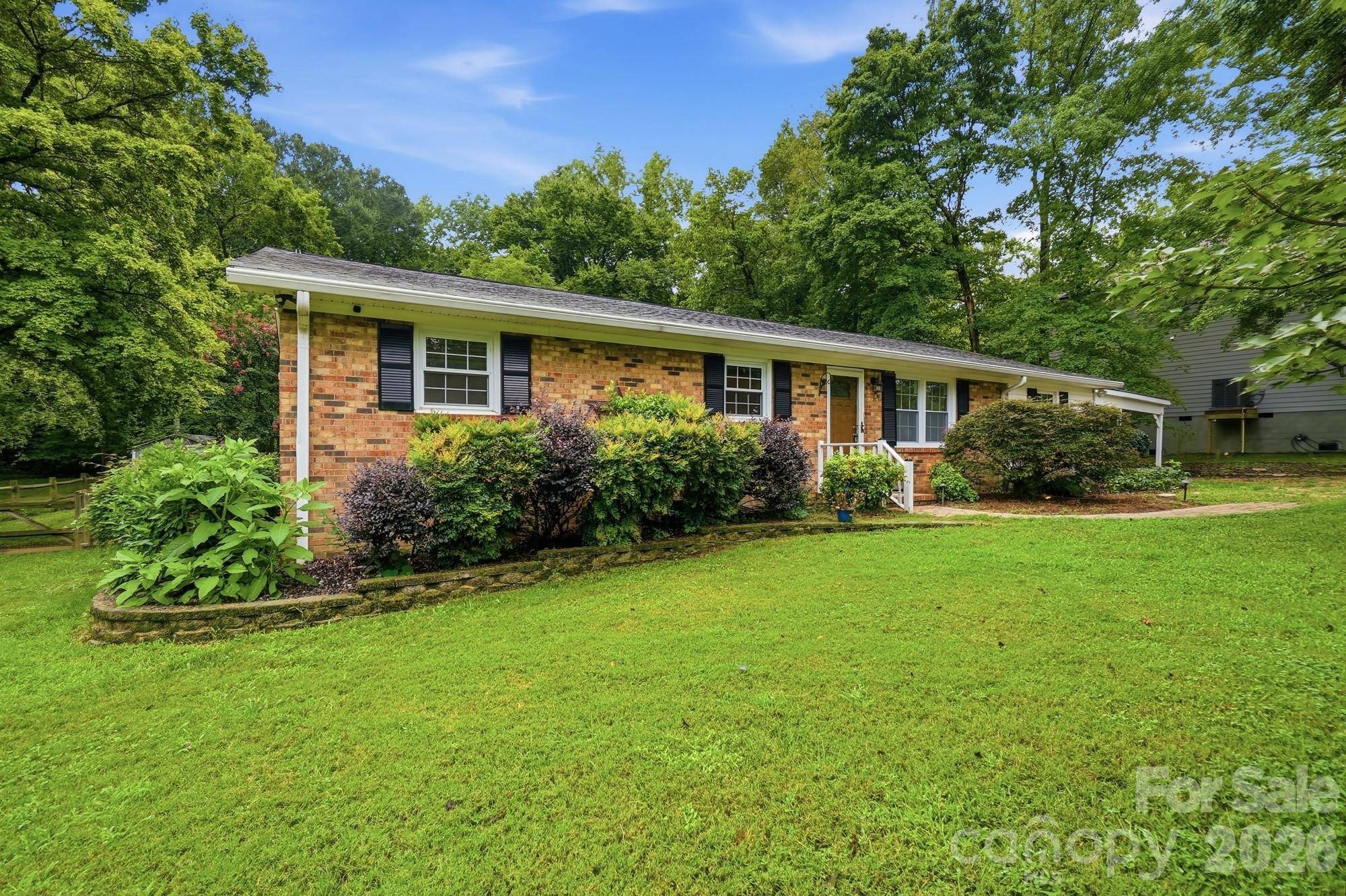 6081 Cambridge DR, Harrisburg, NC 28075