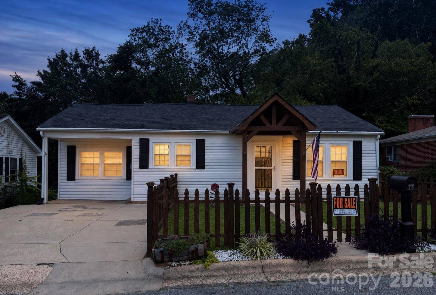 416 Edgewood DR SW, Lenoir, NC 28645