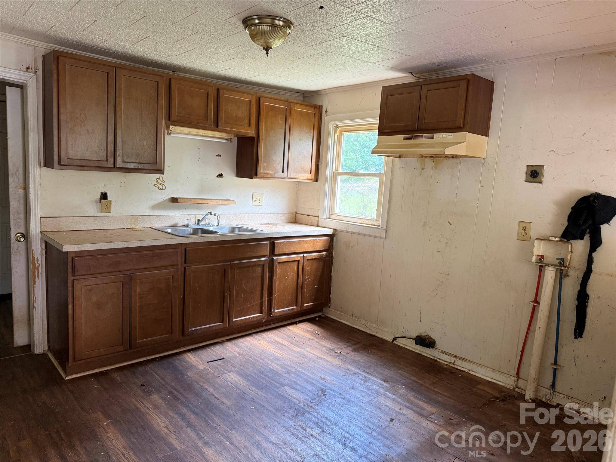 712 N Myrtle ST, Gastonia, NC 28052