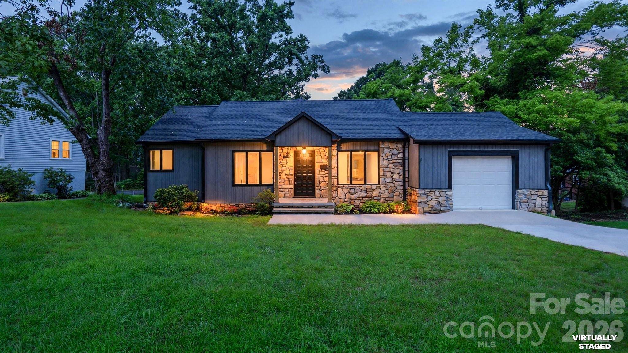 102 FALLS ST, Morganton, NC 28655