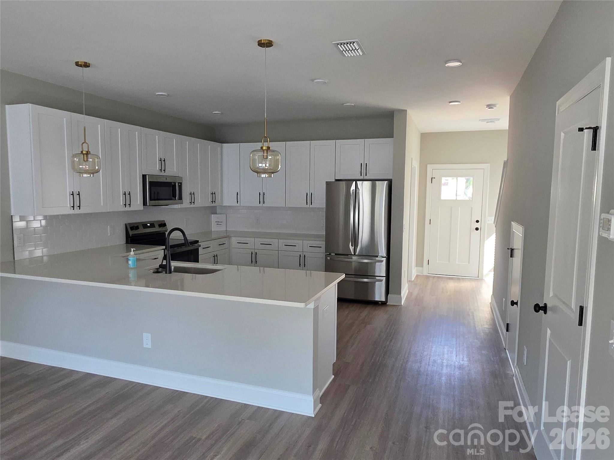 335 S Broad ST, Mooresville, NC 28115