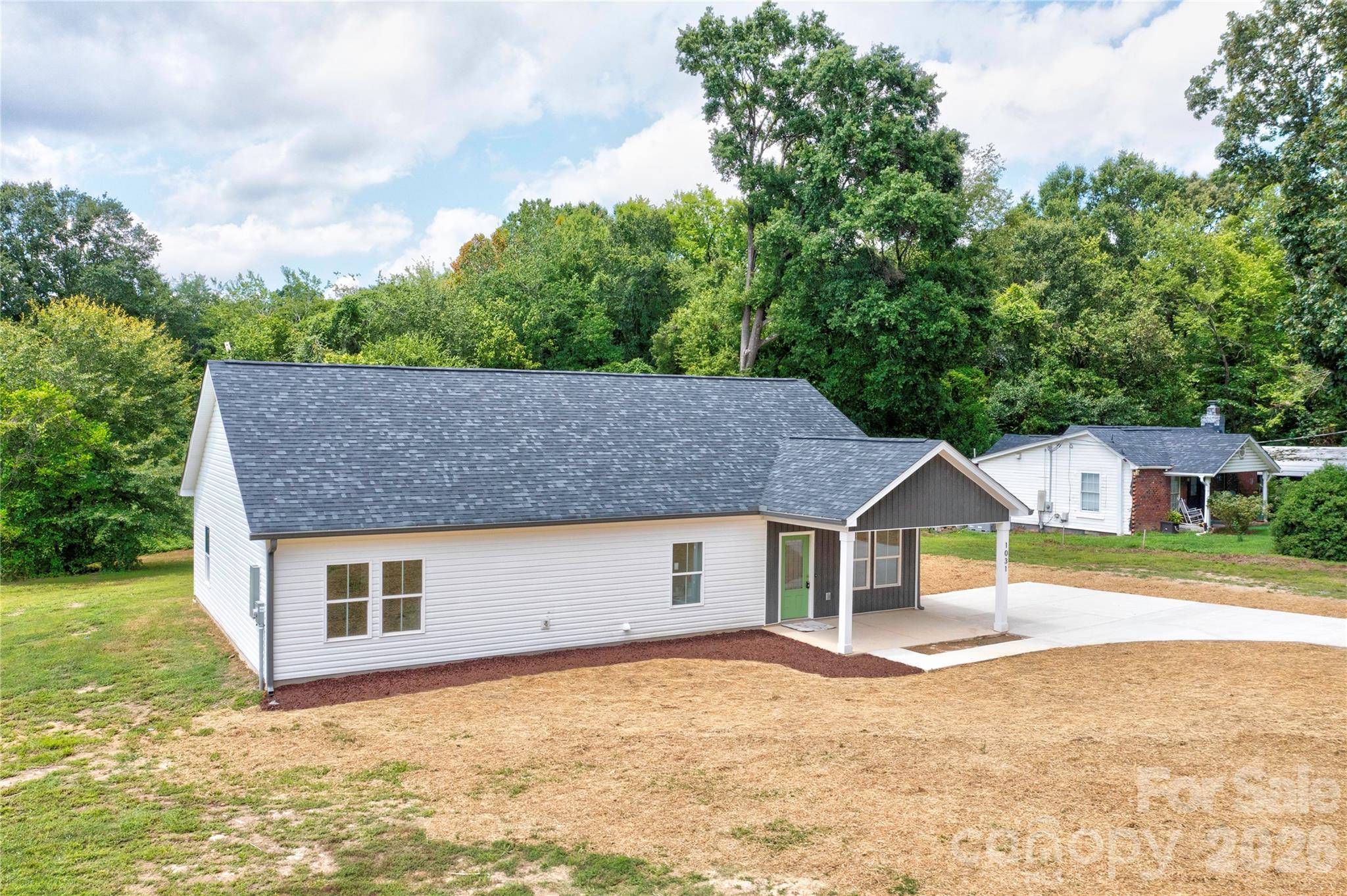 1031 Laurel LN, Gastonia, NC 28054