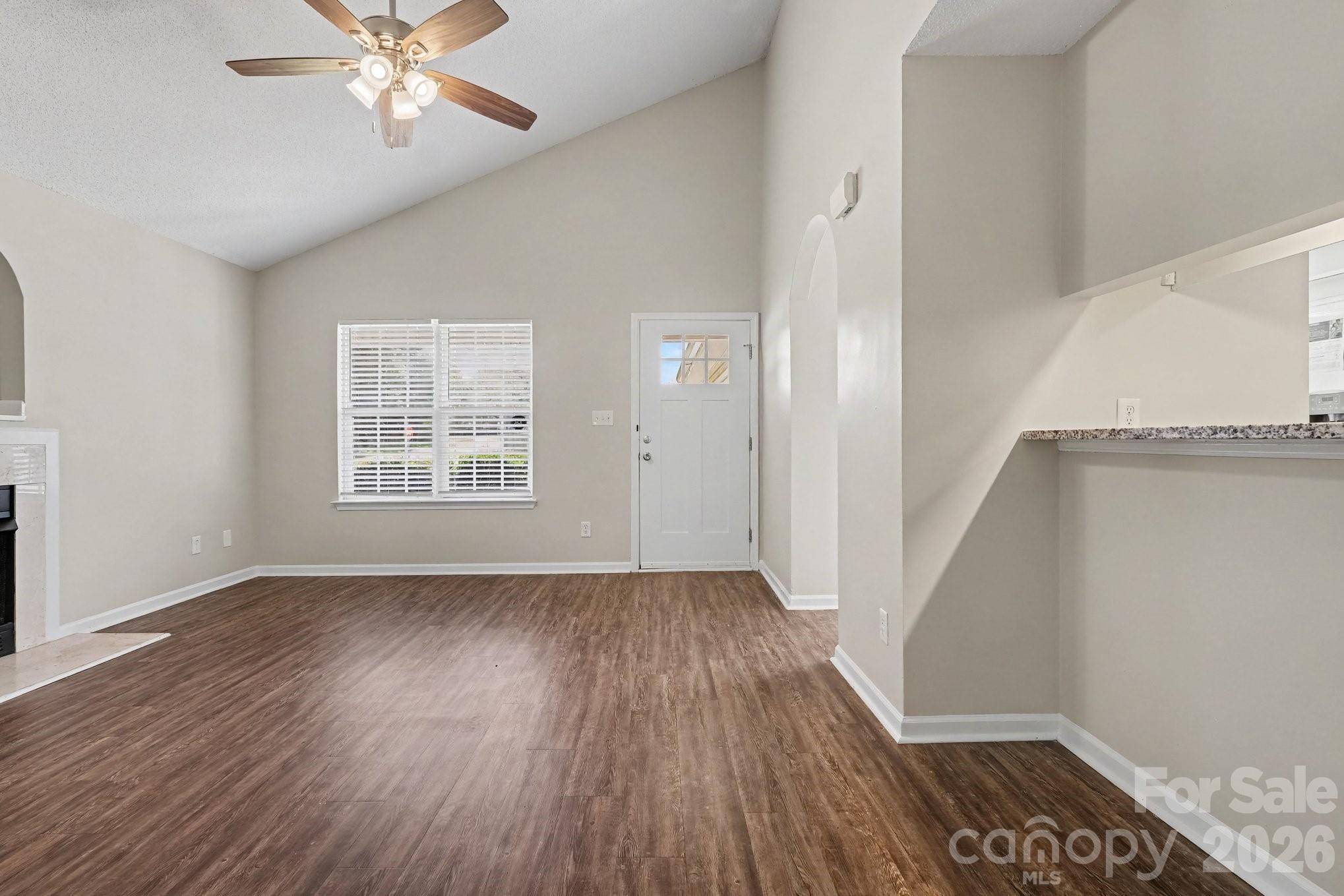 4104 Canyon Creek LN, Charlotte, NC 28216