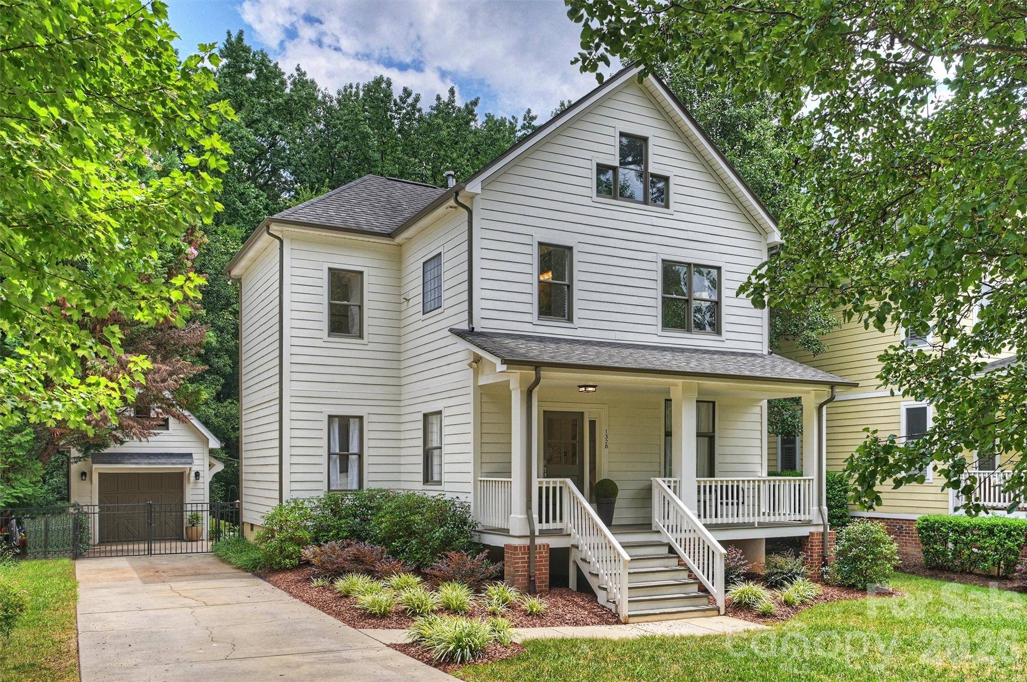 1328 Ivey DR, Charlotte, NC 28205