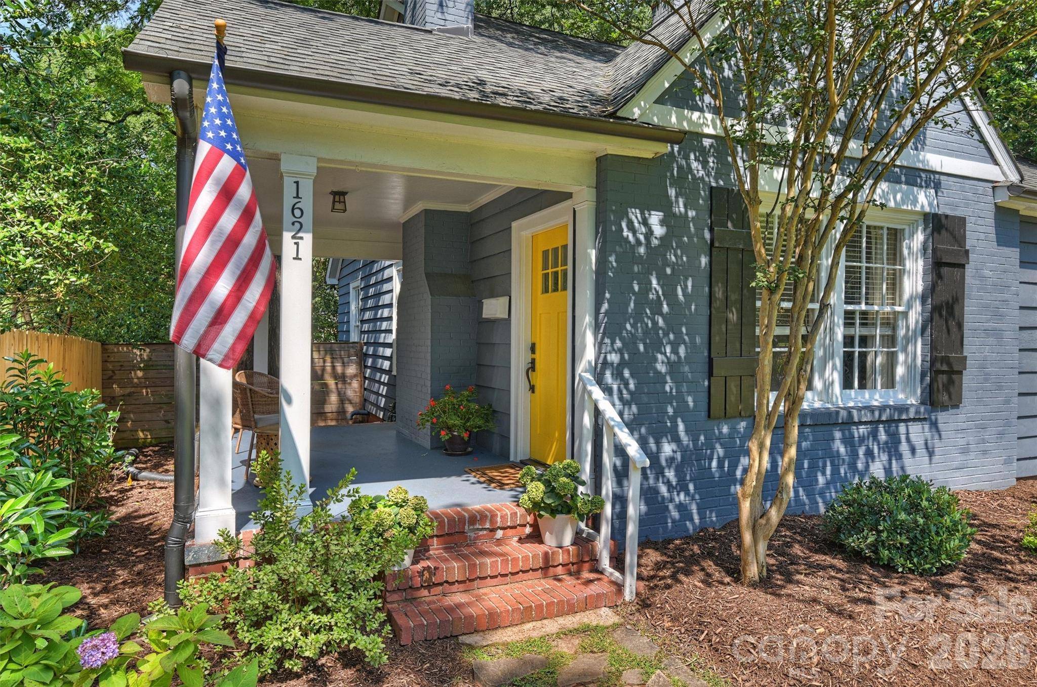 1621 Morningside DR, Charlotte, NC 28205