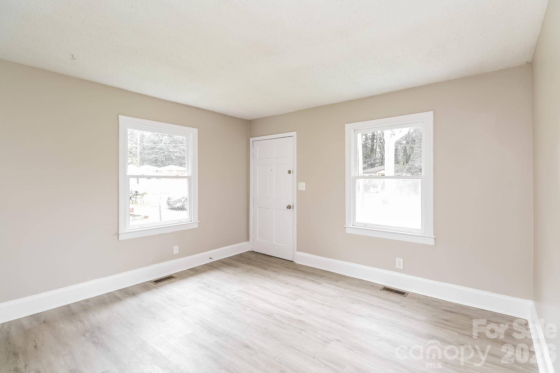 2740 Remington ST, Charlotte, NC 28216