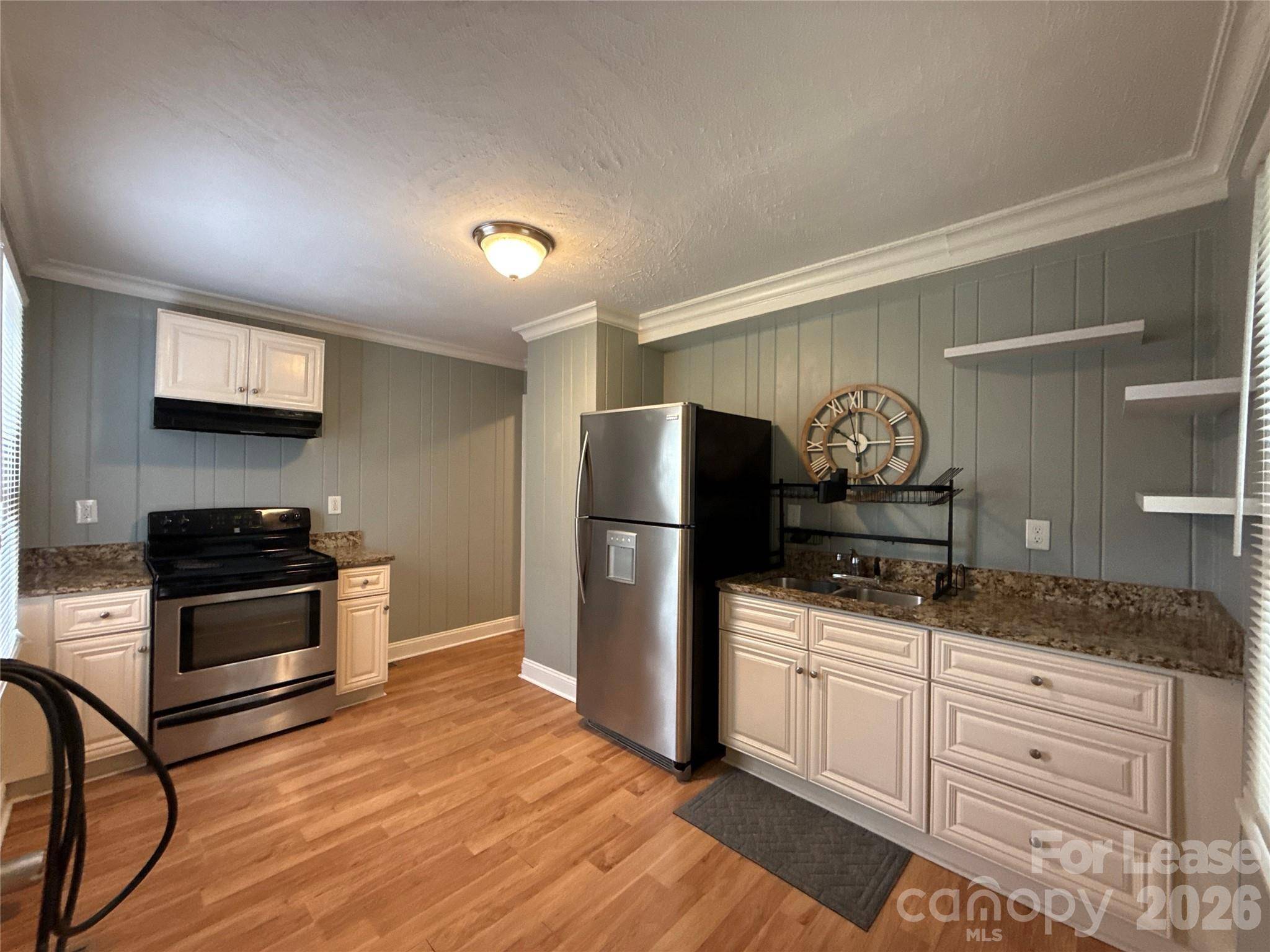 2660 Revolution Park DR, Charlotte, NC 28206