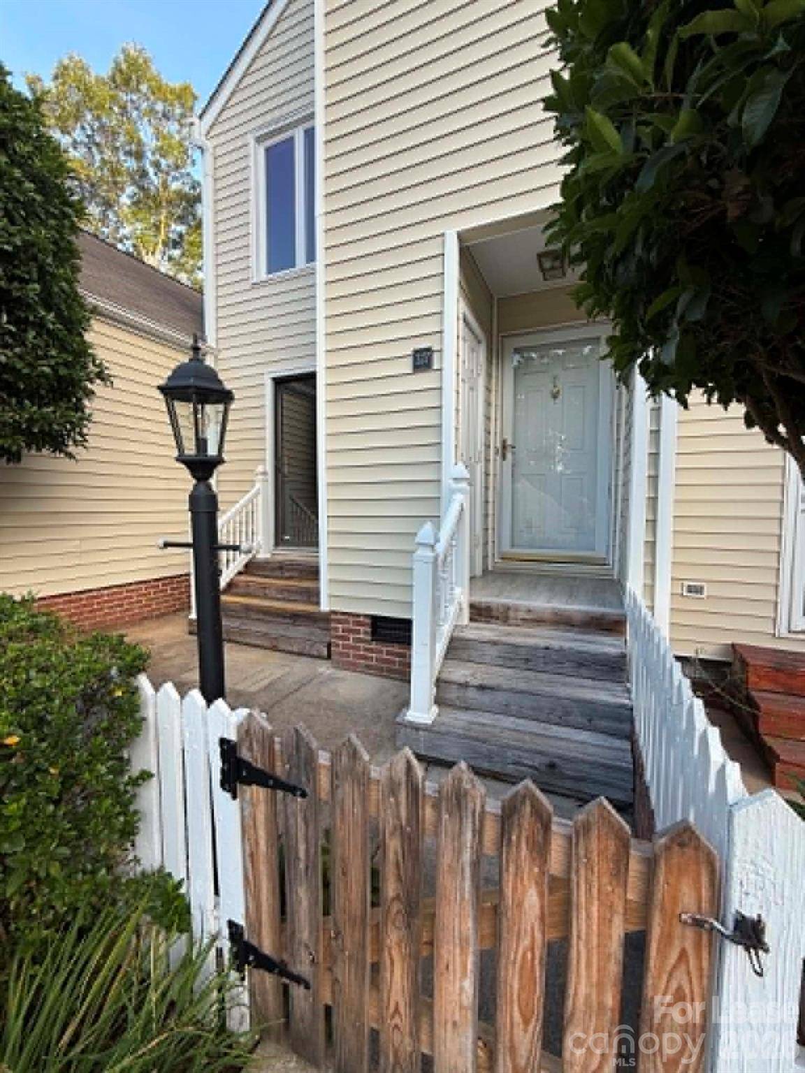 327 Eastwood DR, Salisbury, NC 28146