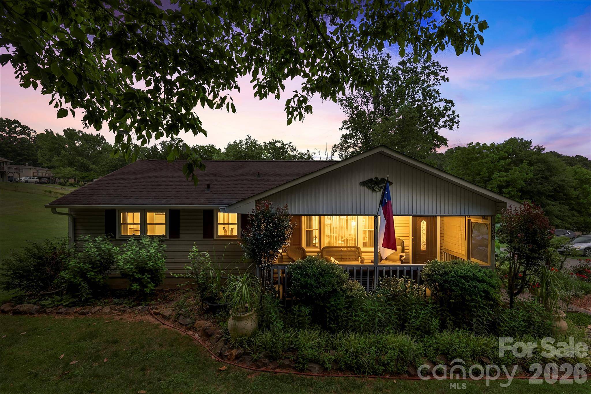 611 Pole Creasman RD, Asheville, NC 28806
